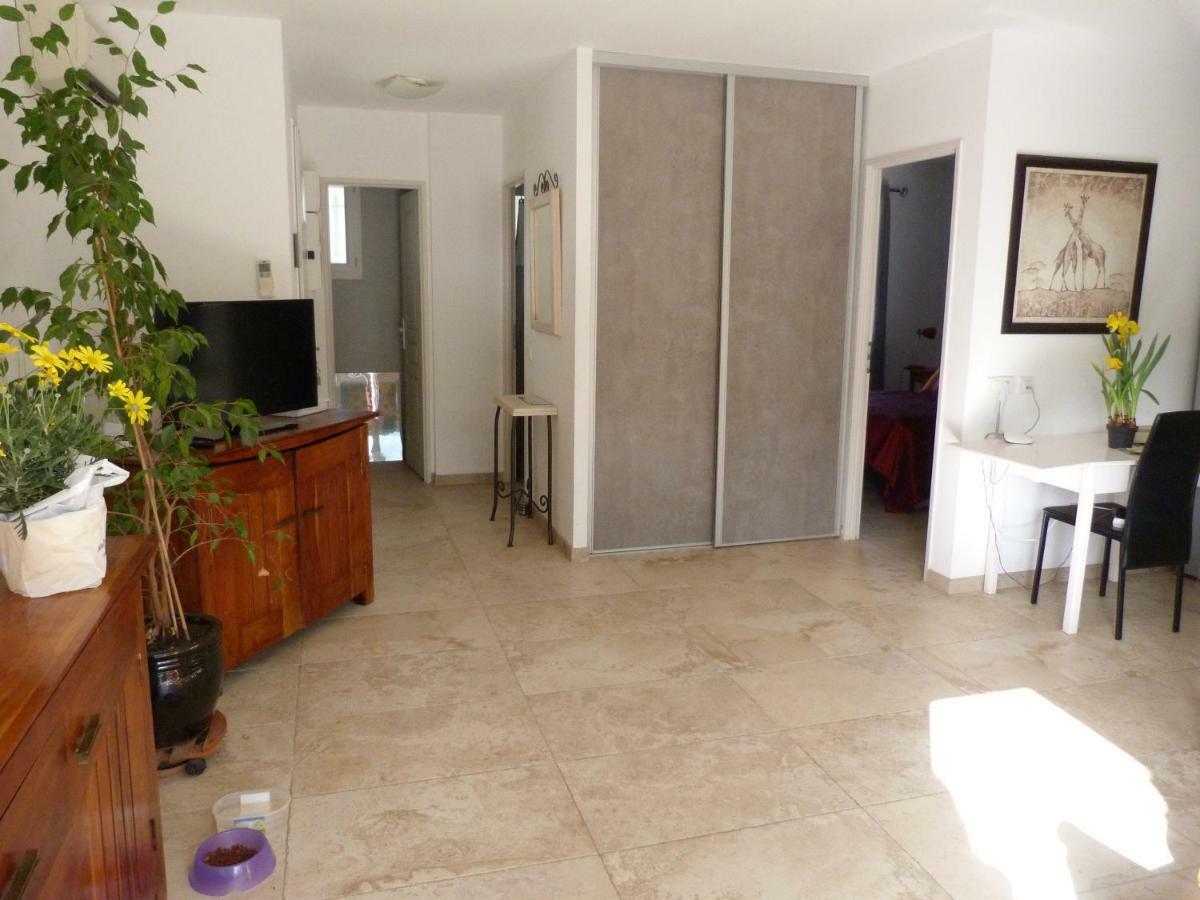 Les Cigales Apartment Alleins Exterior photo